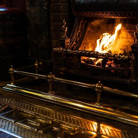 The Olde Ship Inn Сихаузес Екстериор снимка