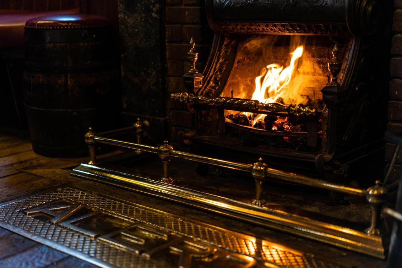 The Olde Ship Inn Сихаузес Екстериор снимка